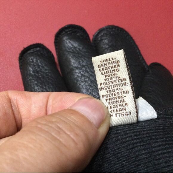 UGG Leather Gloves  - Picture 6 of 9